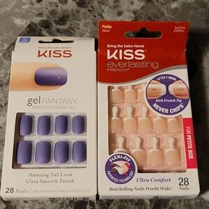 Kiss press-on nails Price Firm